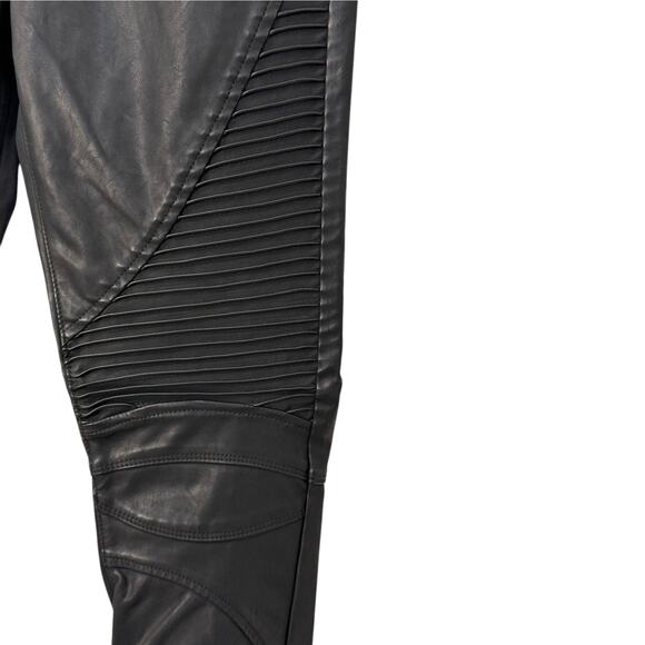 NWT BlankNYC Silent Vegan Leather Denim Moto Pants - Picture 11 of 16